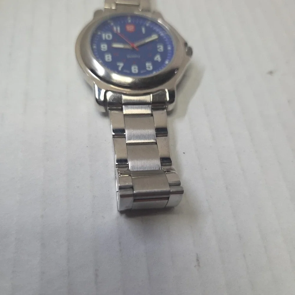 Men's Blue Dial Wrist Watch Silver Tone Link Band Glow In The Dark Hands Read!